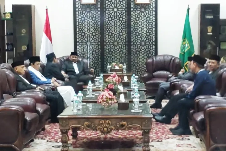 Hadiri Sidang Isbat...