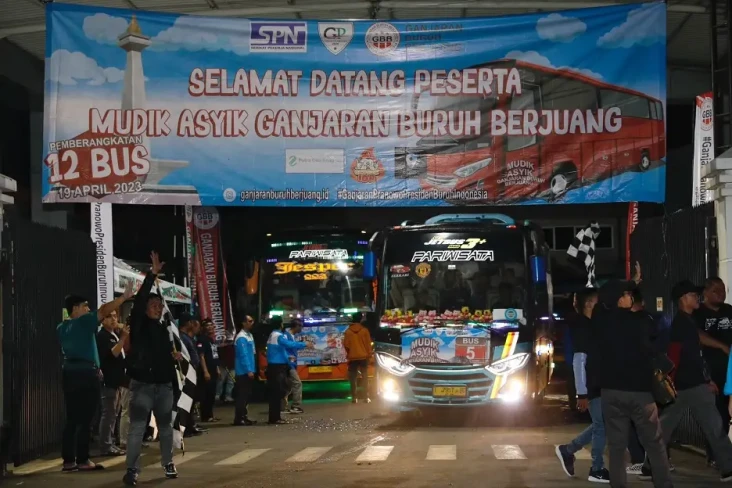 Gelar Mudik Gratis,...