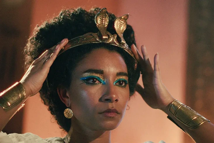 Gambarkan Cleopatra...