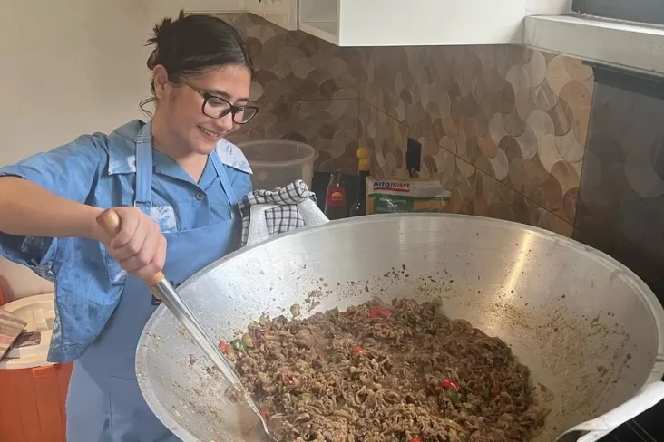Selalu Bertugas di Dapur...