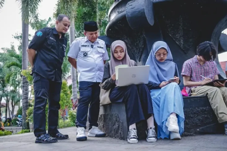 Dukung Digitalisasi,...
