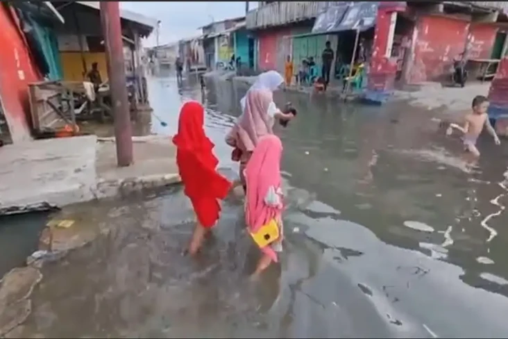 Miris! Warga Medan Rayakan...