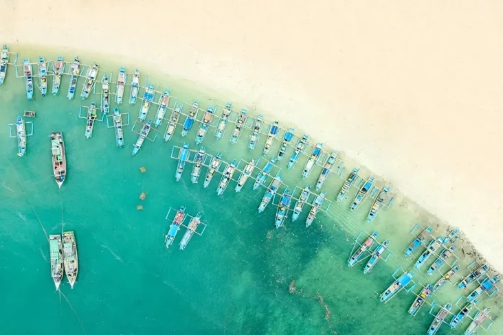 5 Pantai Eksotis di...