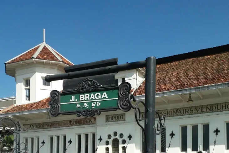 5 Wisata Malam di Bandung...
