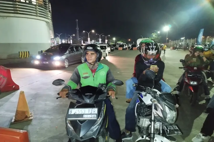 19 Tahun Tak Mudik,...