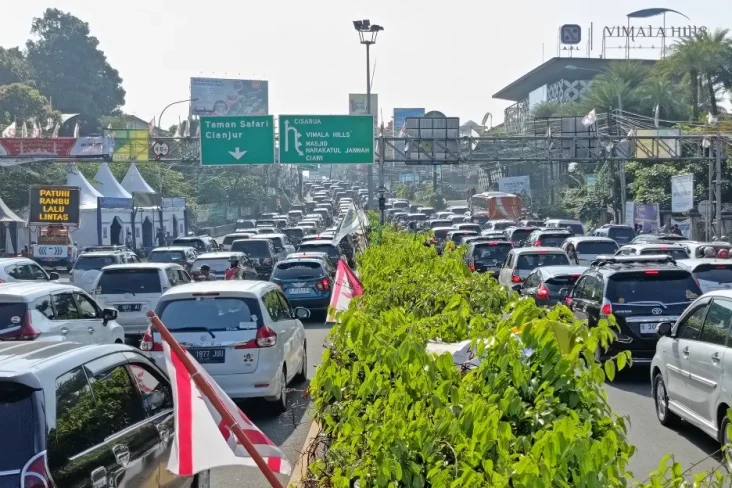 Puncak Alami Kepadatan...