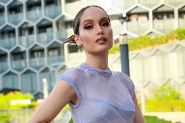 Cinta Laura Dikritik...