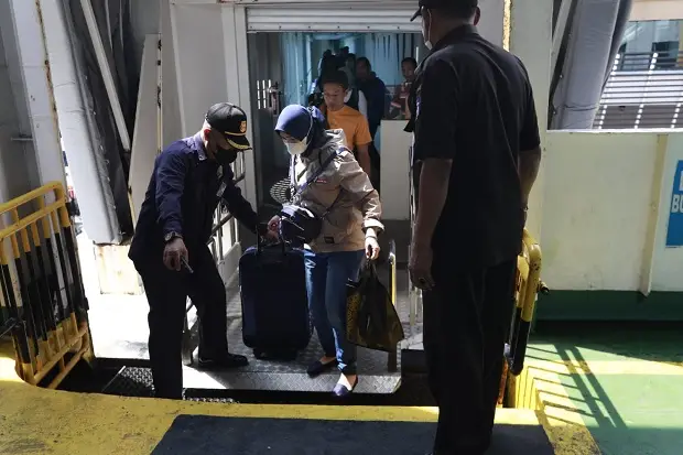 Hari Lebaran, Tren Penumpang...