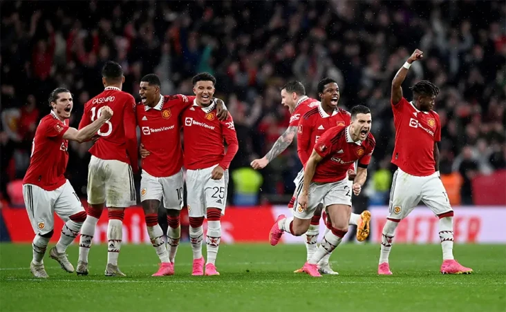 Manchester United Tembus...