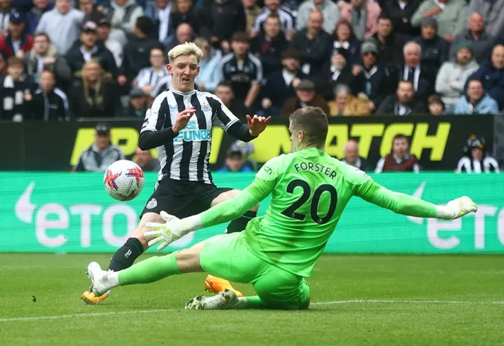 Newcastle United Bantai...