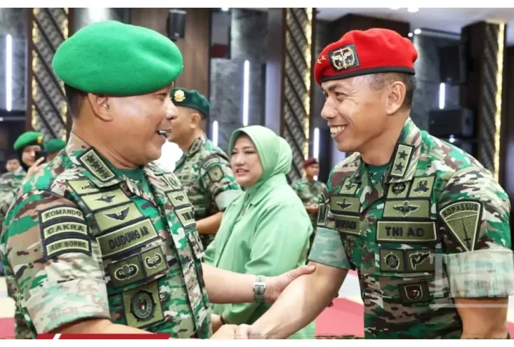 Mutasi TNI, Lulusan...