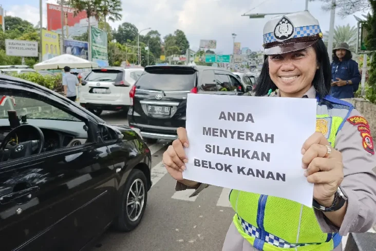 Jalur Puncak Bogor Macet...