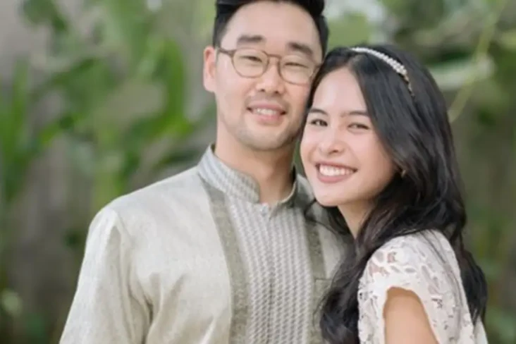 10 Artis yang Pakai...