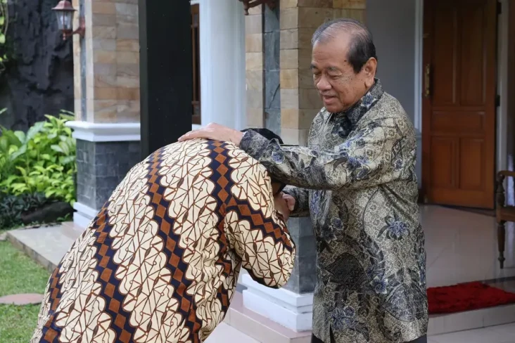 Silaturahmi Lebaran,...