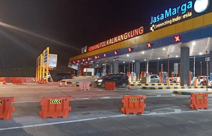 Tak Ada Antrean, Arus...