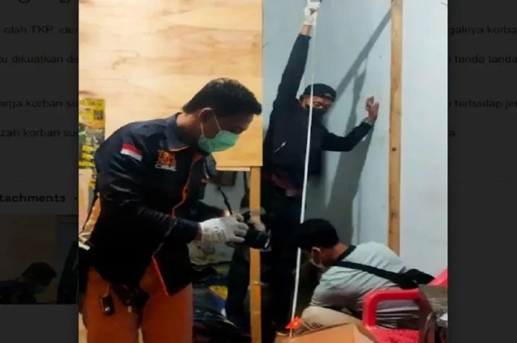 Penjual Pakan Burung...