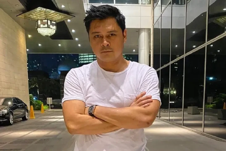 Iqbal Pakula Meninggal...
