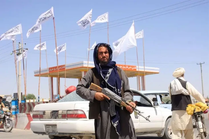 Taliban Tewaskan Pentolan...