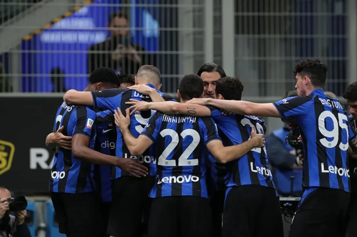 Inter Milan Lolos ke...