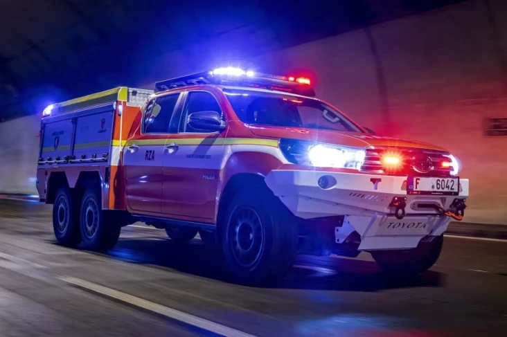 Keren, Toyota Hilux...
