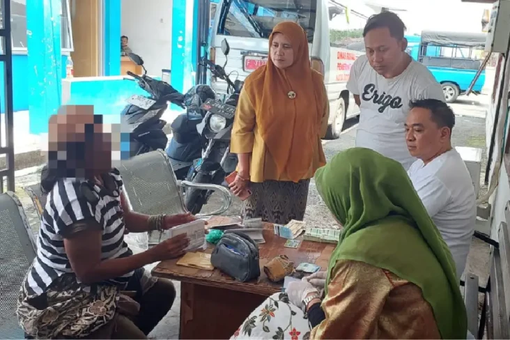 Heboh Tuna Wiswa di...