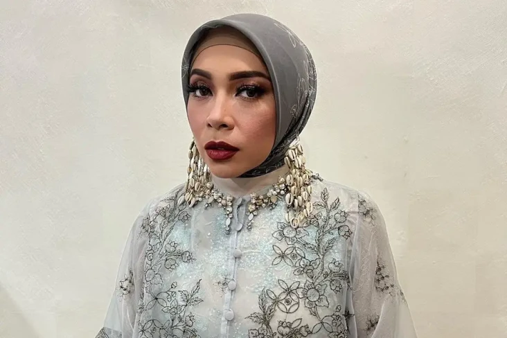 Melly Goeslaw Hidup...
