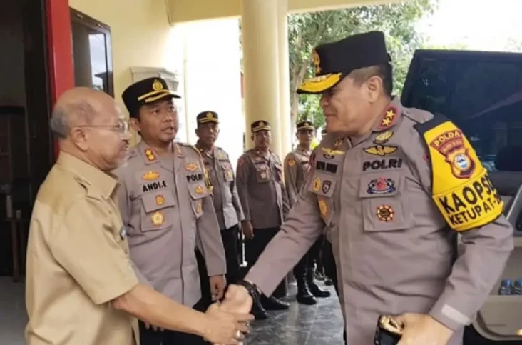 Kapolda Sulsel Datangi...