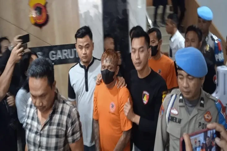 Baru Bebas Dalam Kasus...
