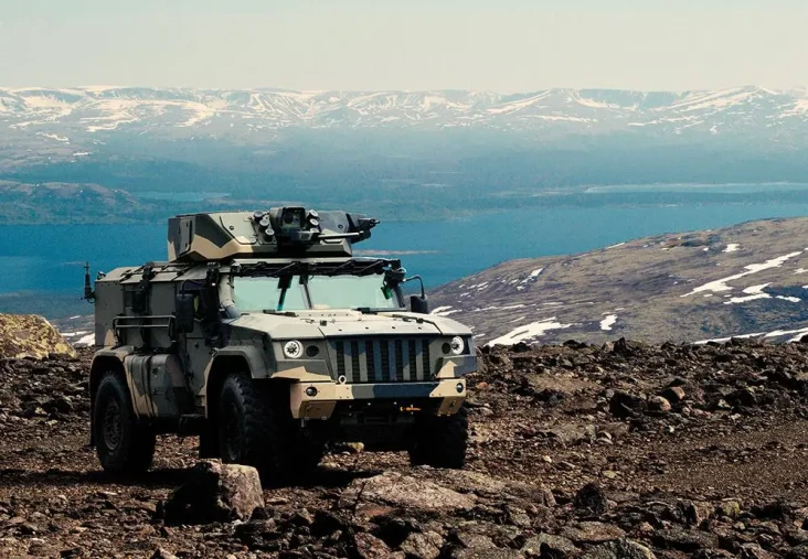 Typhoon K, SUV 4X4 Lapis...
