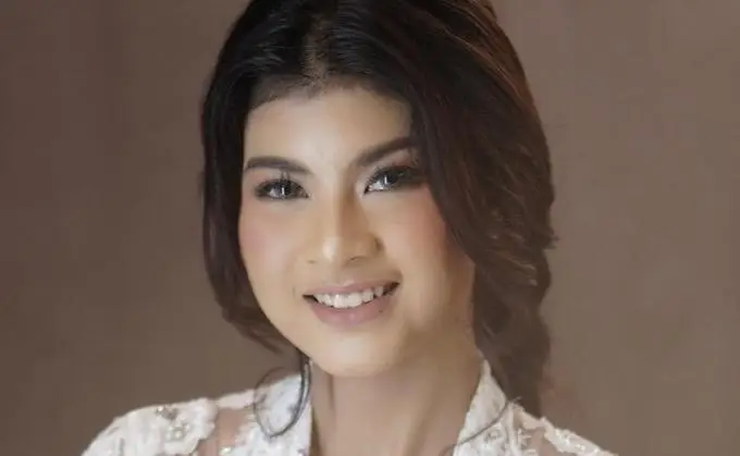 Profil Nabila Maharani,...