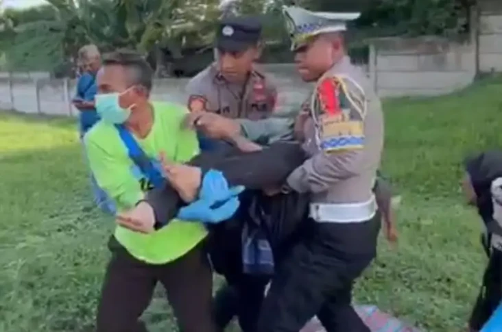 HR-V Pecah Ban Tabrak...