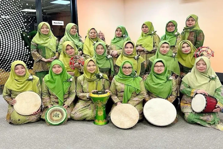 Grup Rebana Muslimat...
