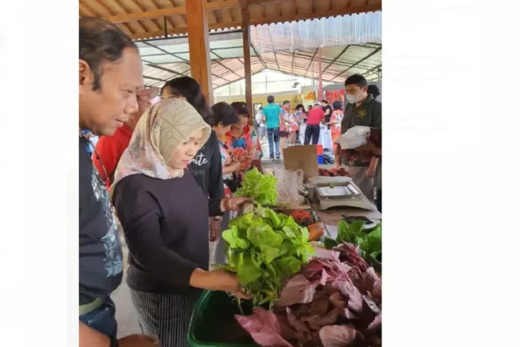 Dongkrak Ekonomi Warga...