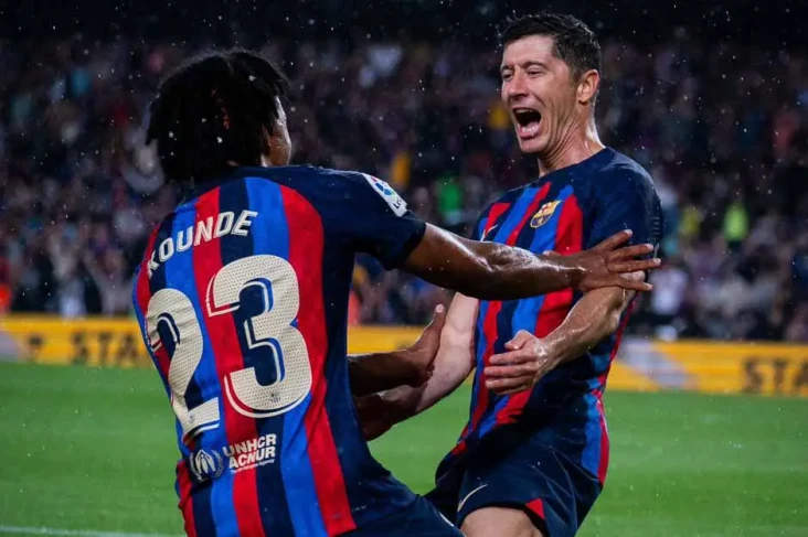 Barcelona Gulung Real...