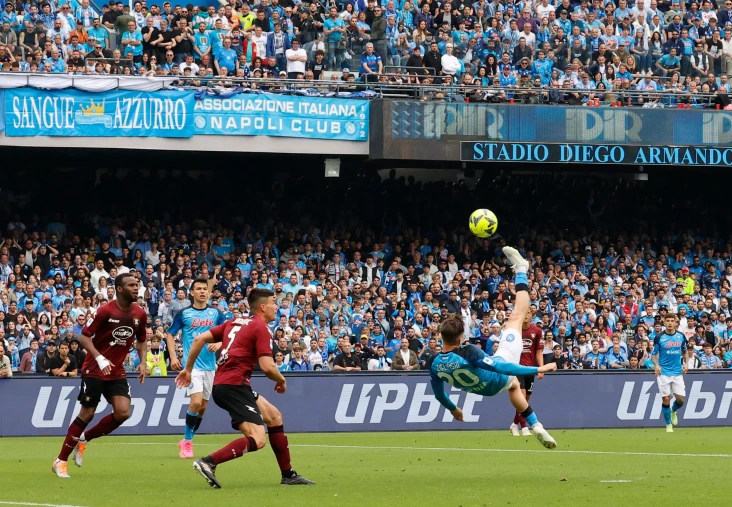 Salernitana Tunda Pesta...