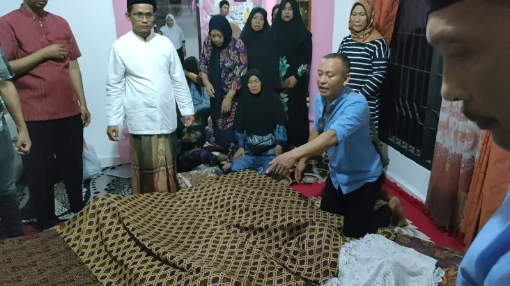 Tangis Keluarga Pecah...