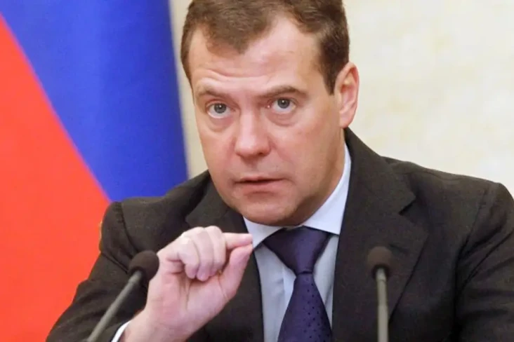 Medvedev Serukan Penghancuran...