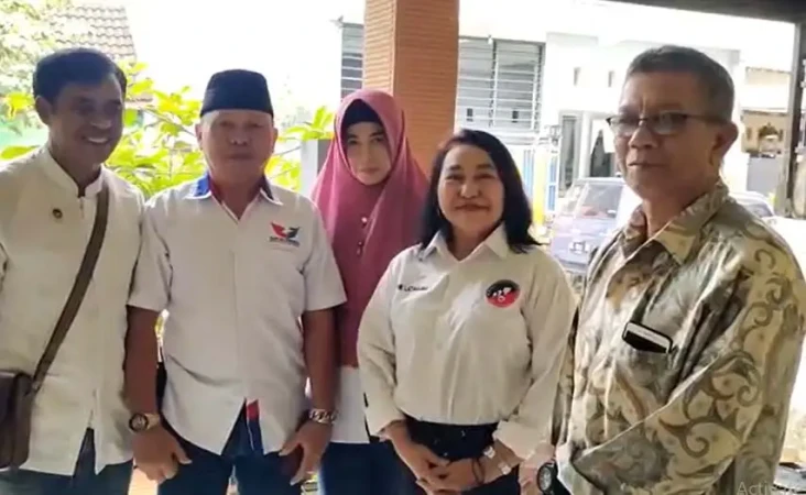 Relawan Perempuan dan...