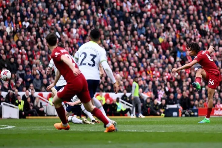 Trent Alexander-Arnold,...