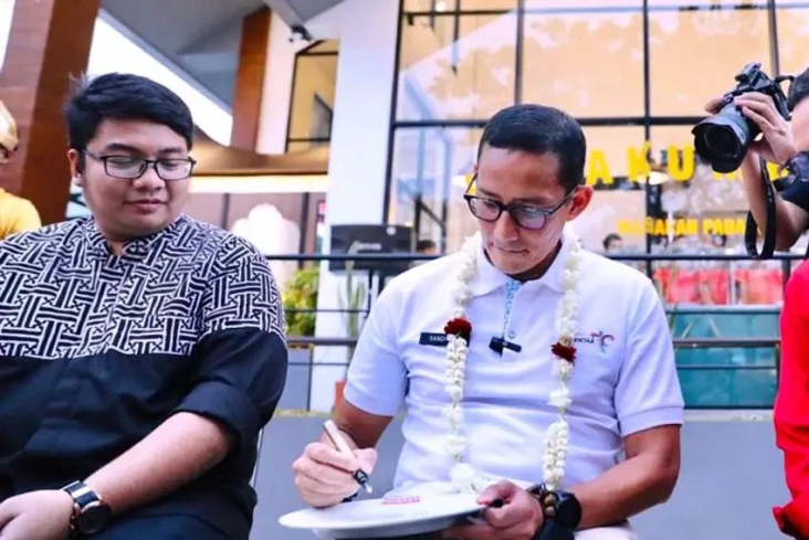 Pilih Tetap di Barisan...