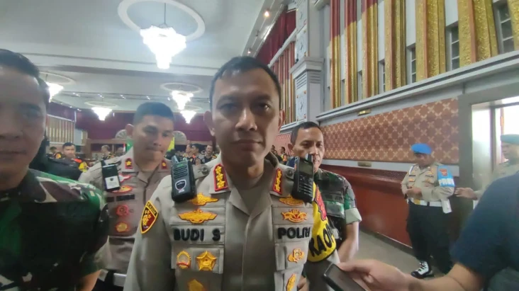 Ngaku Mualaf, Bule Australia...