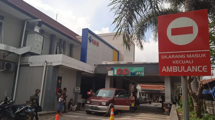 Isolasi di Rumah Sakit...
