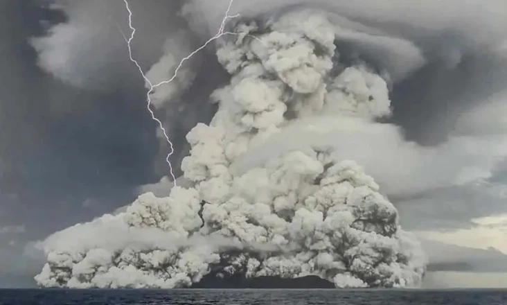 Ini Mega-Tsunami Pertama...