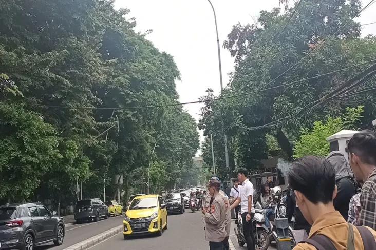Penembakan Kantor MUI,...