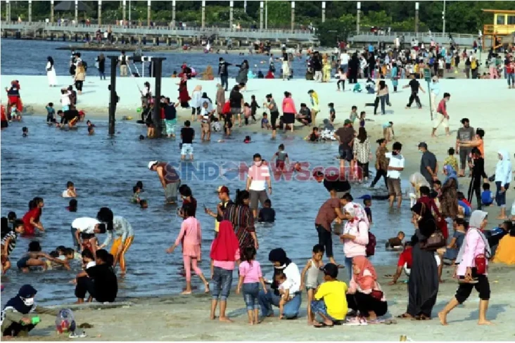 Pariwisata Domestik...