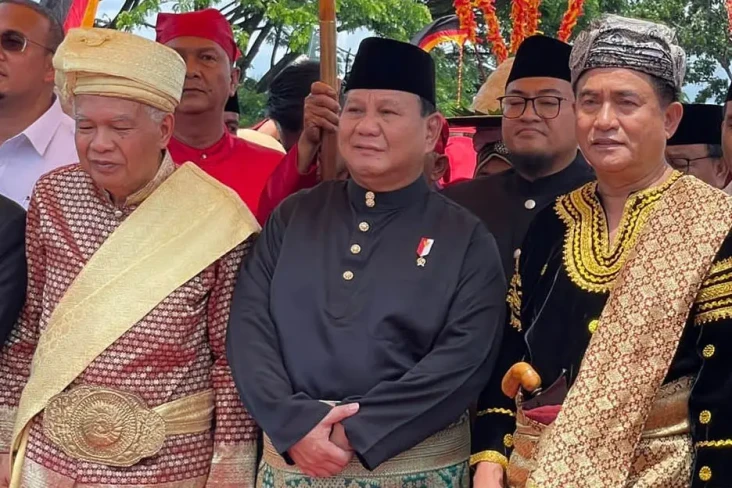 Capres-Cawapres Berlatar...