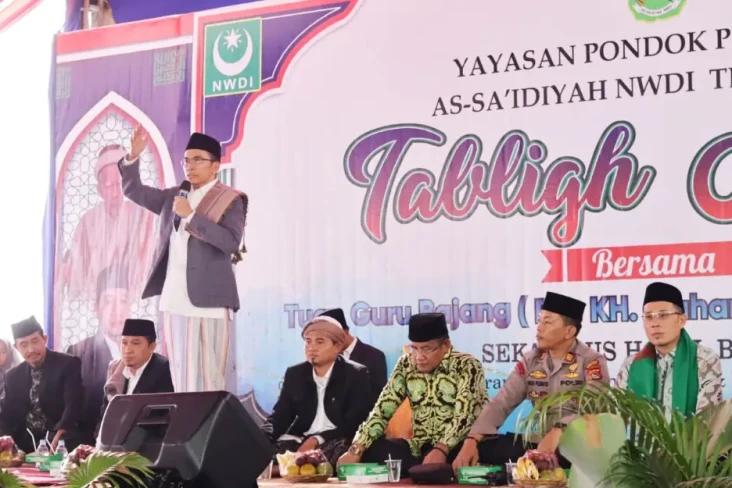 Tak Ada Guna Permusuhan,...