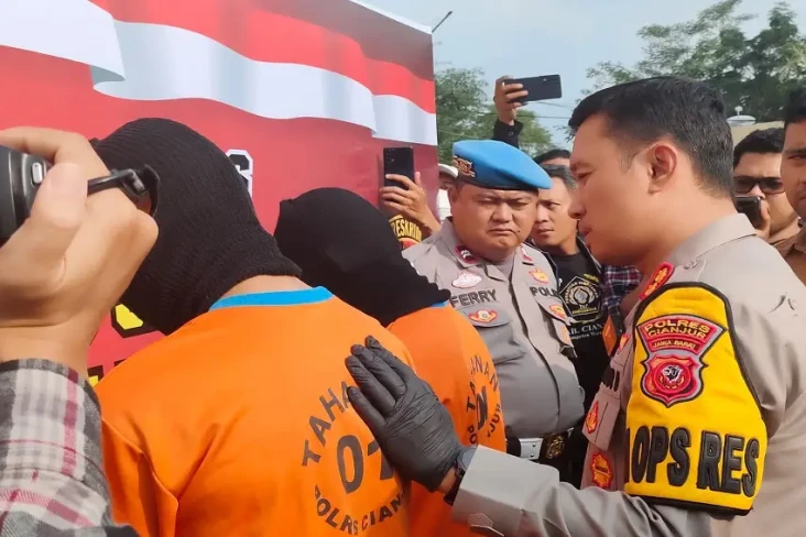 Sakit Hati Istrinya...