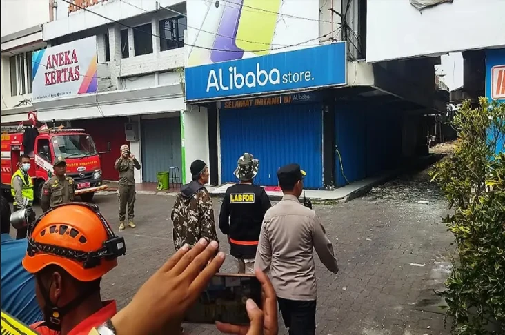 Tim Labfor Polda Jatim...