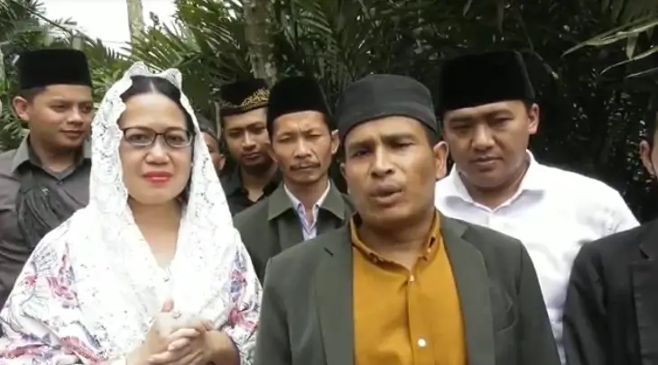 Halalbihalal dengan...